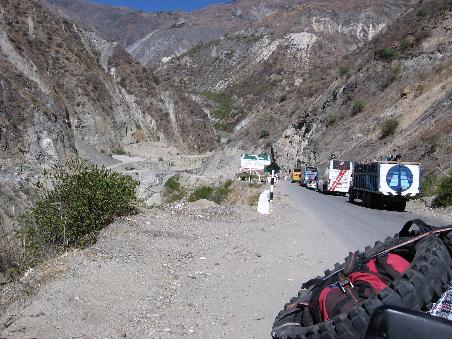 Von Cusco nach Abancay. Dies ist die Stelle wo ich vor 2 Jahren im Bus uebernachten musste.