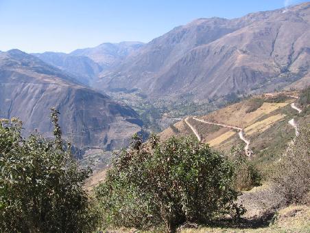 Von Abancay nach Andahuaylas.
Bis auf 4.150 m Passo Soracchocha