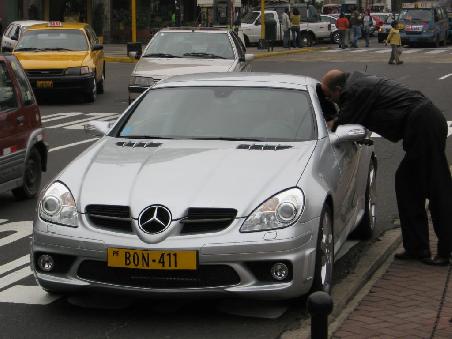 Auch das gibt es. SLK 350 AMG