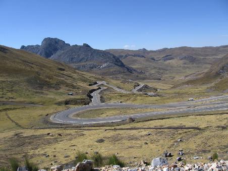 Von Huanuco nach Huaraz.
Pass Yanashalla 4.720 m.