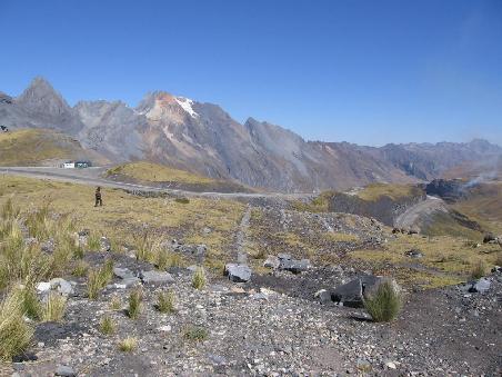 Von Huanuco nach Huaraz.
Pass Yanashalla 4.720 m.