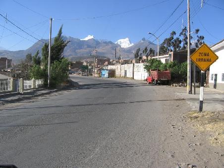 Ortseingang von Huaraz.