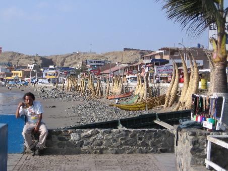 Huanchaco, Badestrand von Tujillo.