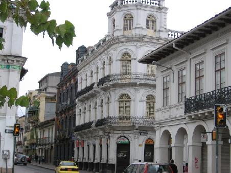 Cuenca. Um die Plaza de Armas.
