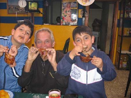 Cuenca: Meerschweinchen essen.