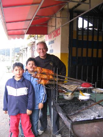 Cuenca: Meerschweinchen essen.