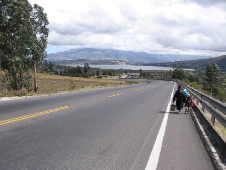 Die Pan-Amerika nach Norden.
Bei Otavalo.