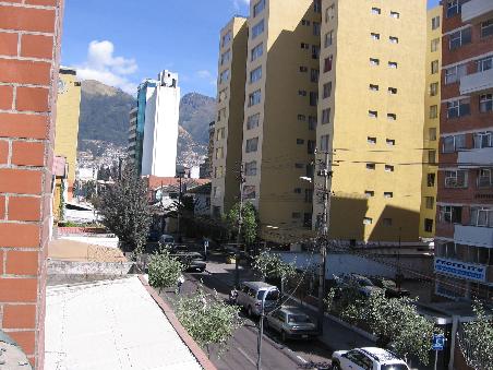 Quito.
Blick aus dem Hotelzimmer.