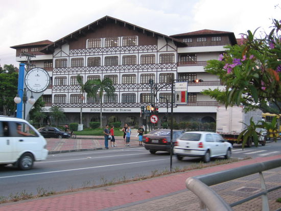 Blumenau Rathaus
