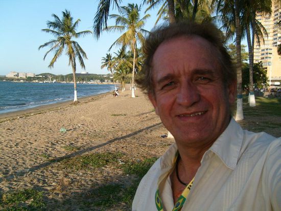 Am Strand des Paseo Colon. Leider wie immer Muell. Die Venezolaner scheinen es zu moegen.