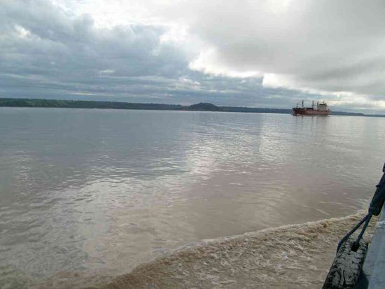 Auch die grossen Boette fahren bis Manaus.