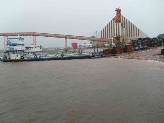 Santarem. Holzfabrik.