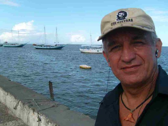 Seit gegruesst.
Wolf
Viajero en moto.