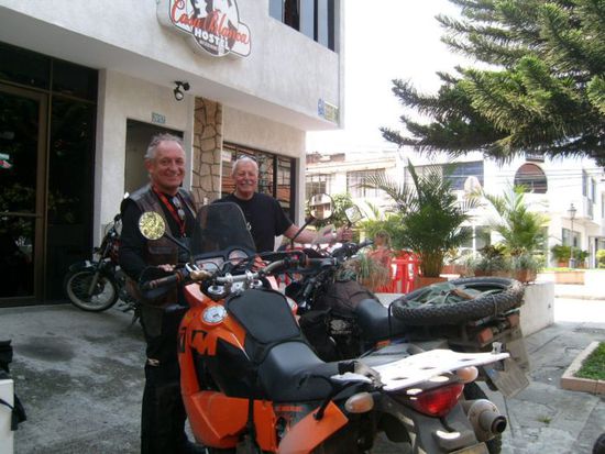 Vor dem Hostal Casa Blanca in Cali.