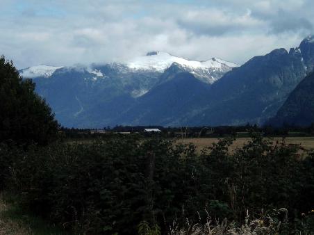 Die Berge bei Puerto Aisen