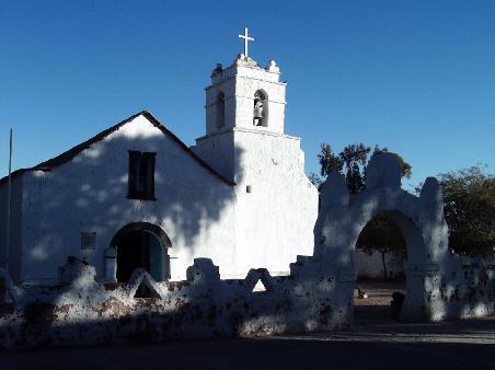 Die Kirche von San Petro de Atacames.