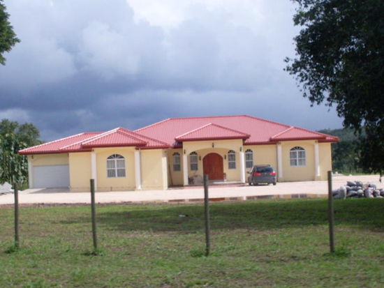 Es gibt wohl auch wohlhabende Leute in Belize