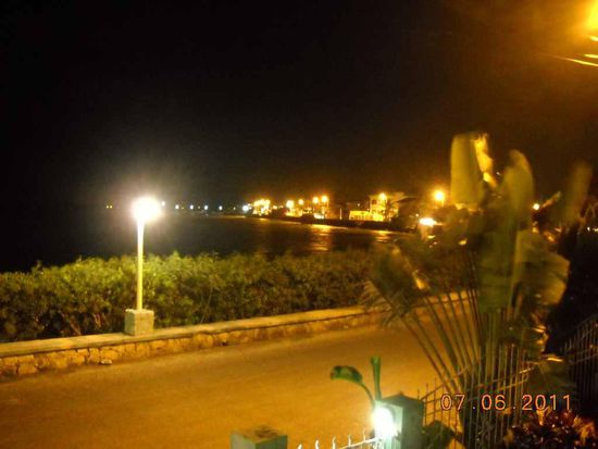 Belize. Diesen Ausblick mußte ich 9 Bier (kleine) ertragen.