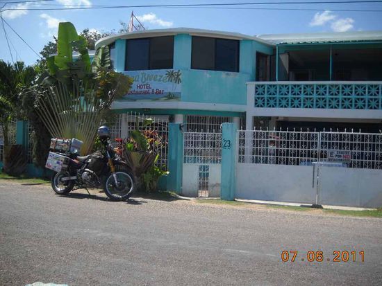 Hotel Sea Breeze in Belize