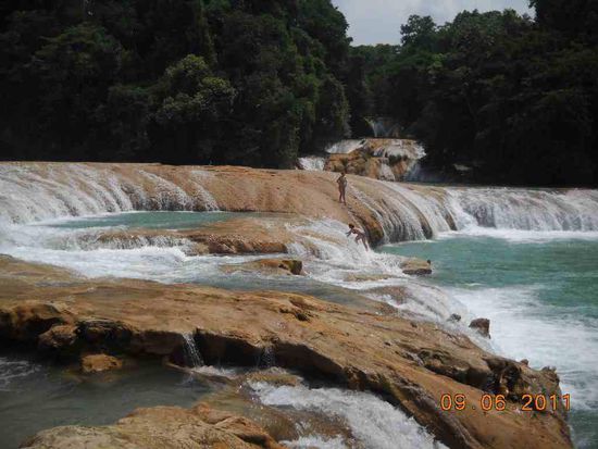 Agua Azul (blaues Wasser)