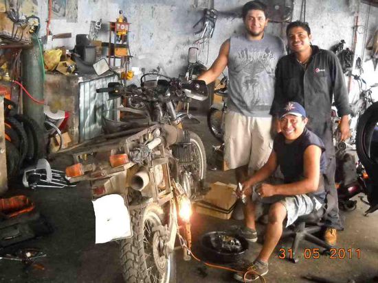 Ricardo und sein Team.