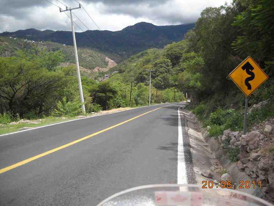Raus aus der Stadt Richtung Acapulco. Hier vor Taxco.