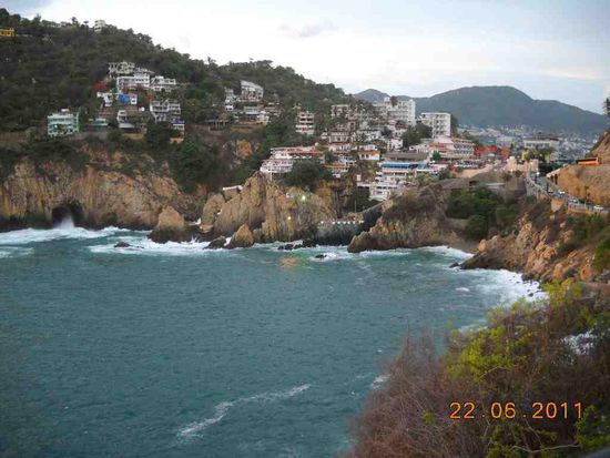 Die Bucht der Klippen Springer.