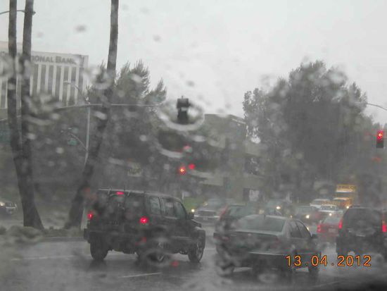 Die große Lüge. Never rains in southern California.