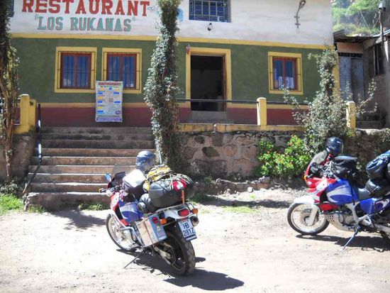 Es dauerte lange bis das Essen kam aber es lohnte sich zu warten.