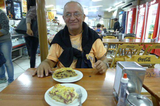 Apfelstrudel in Blumenau. Köstlich!