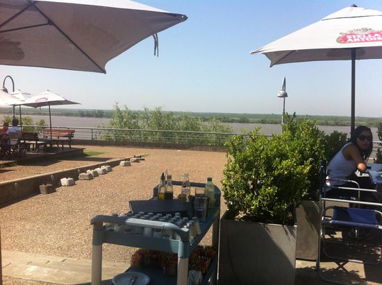 Der Rio Parana. Das Land im Hintergrund ist eine Insel.