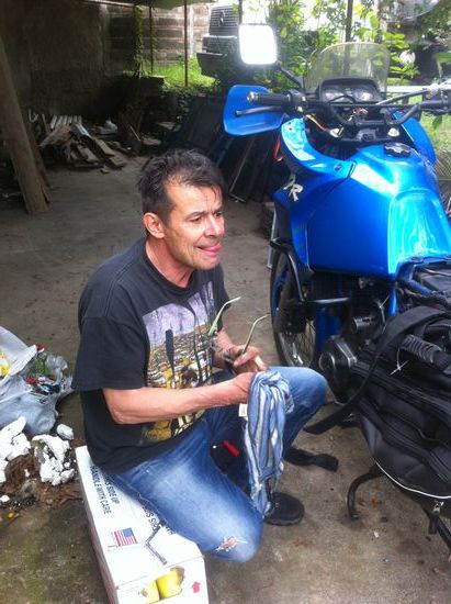 Reinhold beim Service.