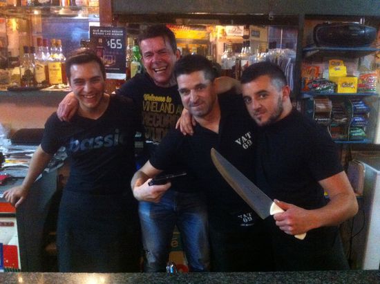 Personal der Bar mit Reinhold.