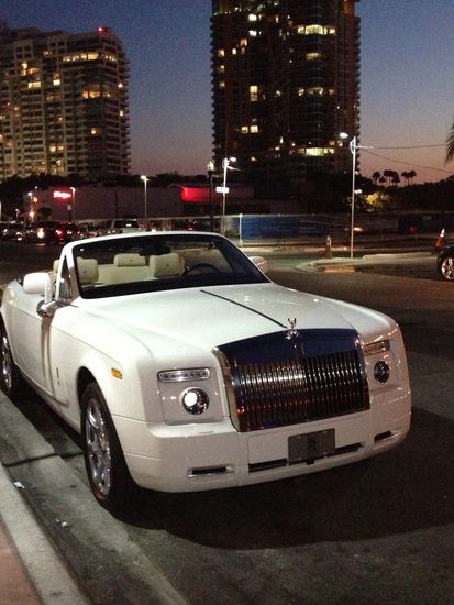 " So what?!" prangt auf dem Kennzeichen 