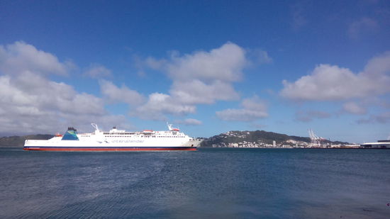 Da läut unsere Fähre ein.