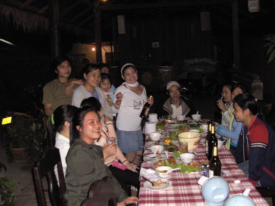 Luang Prabang. Feiern können die Laoten wie verrückt.