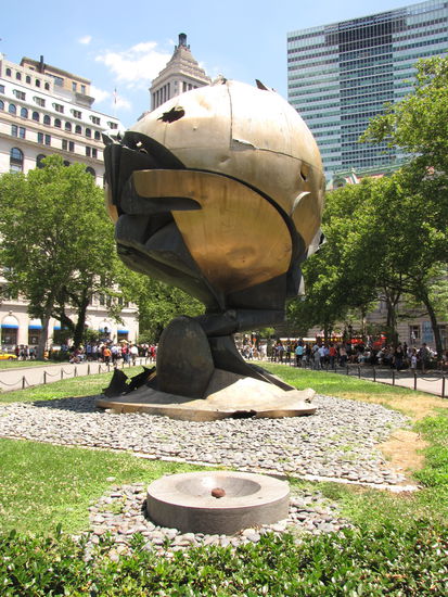 Die Weltkugel vom WTC im Battery Park