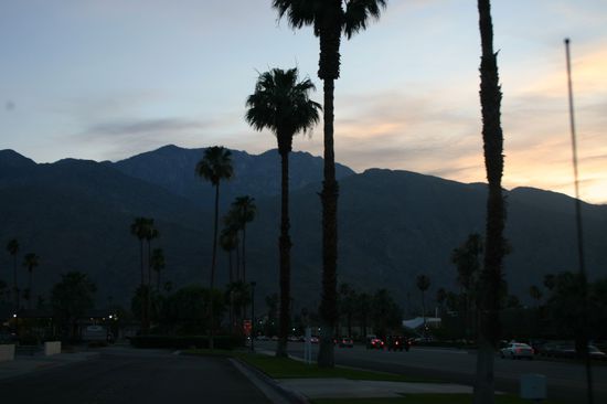 Sonnenuntergang im angenehmsten Teil der Wüste: Palm Springs