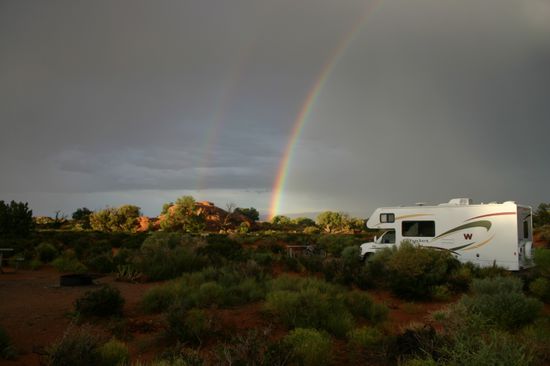 Regenbogen über dem Campground - ein seltenes Erlebnis hier