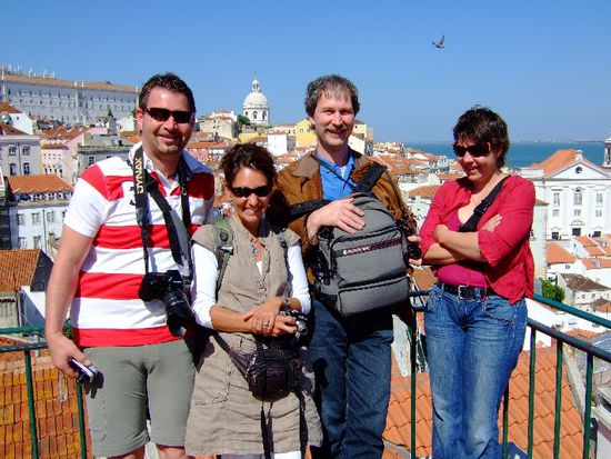 Wir über den Dächern von LISSABON  