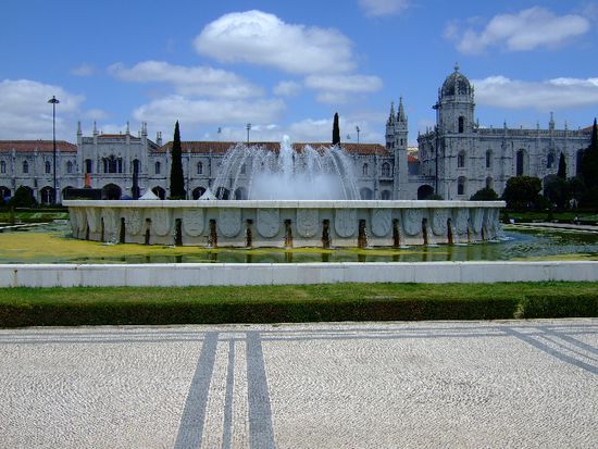 Springbrunnen im Park des MOSTEIRO DOS JERÓNIMOS (Hironimuskloster)