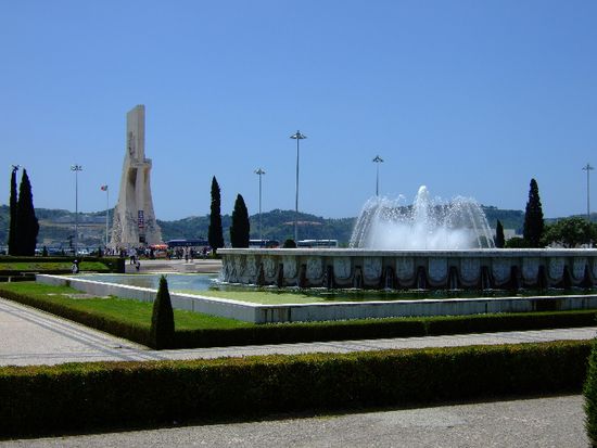 Blick weg vom MOSTEIRO DOS JERÓNIMOS (Hironimuskloster)in Richtung PADRÃO DOS DESCOBRIMENTOS