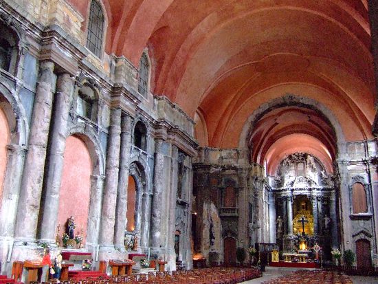 Mahnmahl an Katastrophen die Klosterkirche 
"IGREJA DE SÃO DOMINGOS"