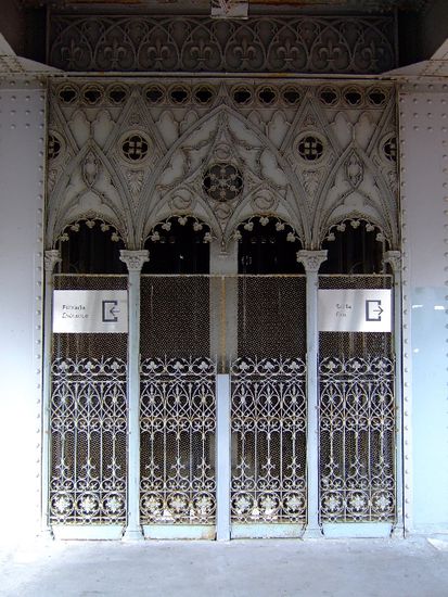 Gustav Eifel Handschrift lässt grüssen am ELEVADOR DE SANTA JUSTA