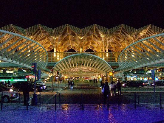 Tolle beleuchtung des Bahnhof ORIENTE