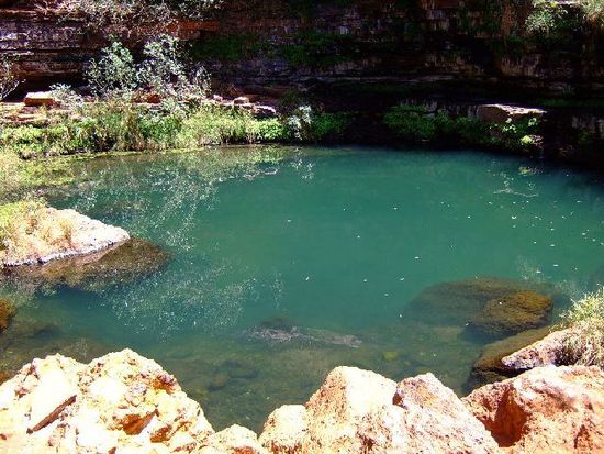CIRCULAR POOL