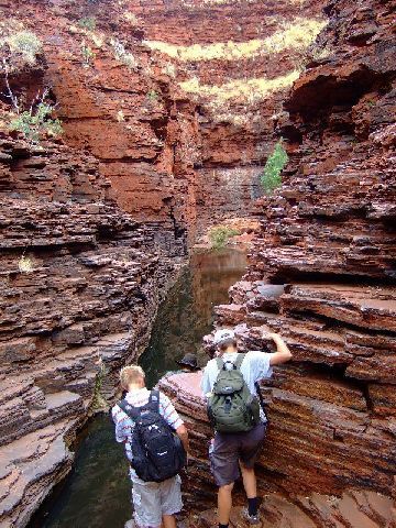 Der Weg durch die HANCOCK GORGES ist nicht leicht