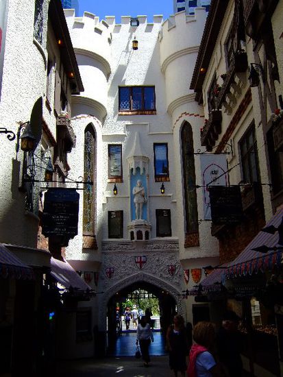 LONDON COURT
