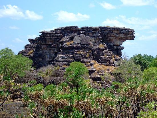 Felsen, von wo CROCODILE DUNDEE sein Bushtelefon gestartet hatte