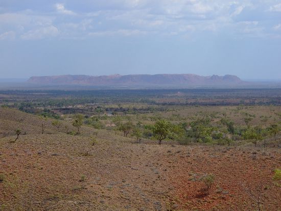 Tnorala Bluff (Gosse Bluff Meteorite Crater)